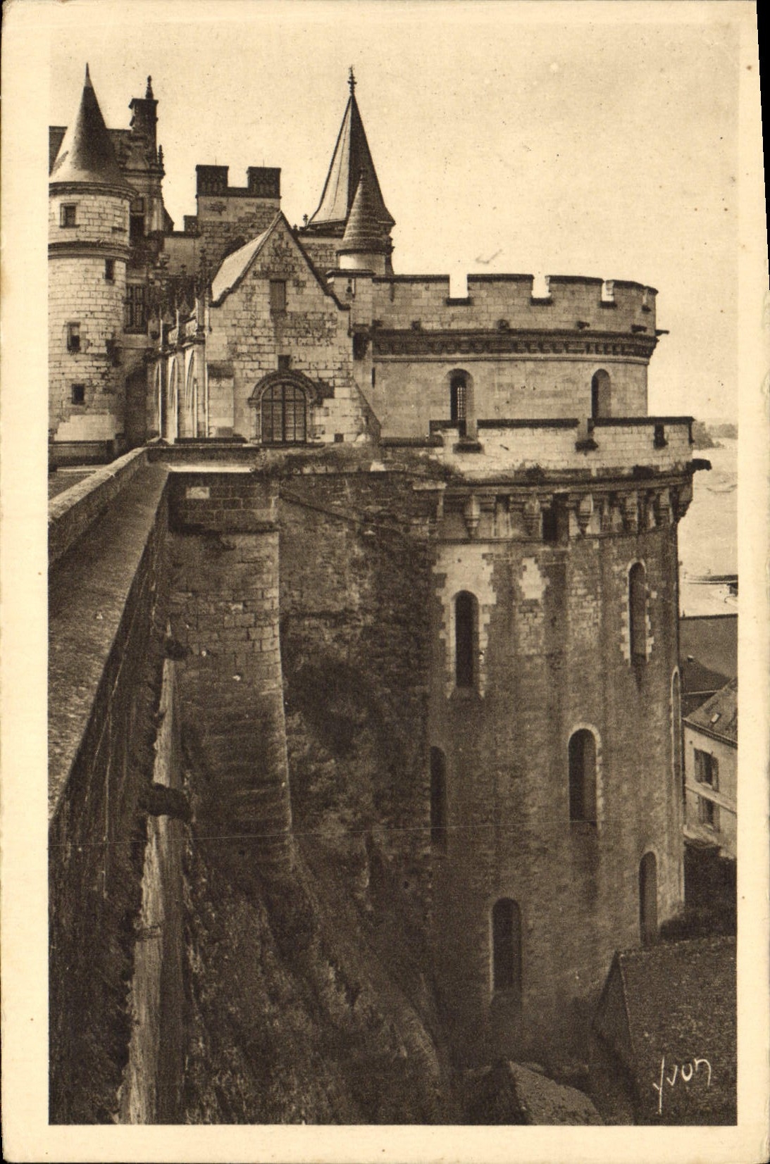 CPA Chateaux de la Loire Chateau d'Amboise Indre et Loire Cote Est 