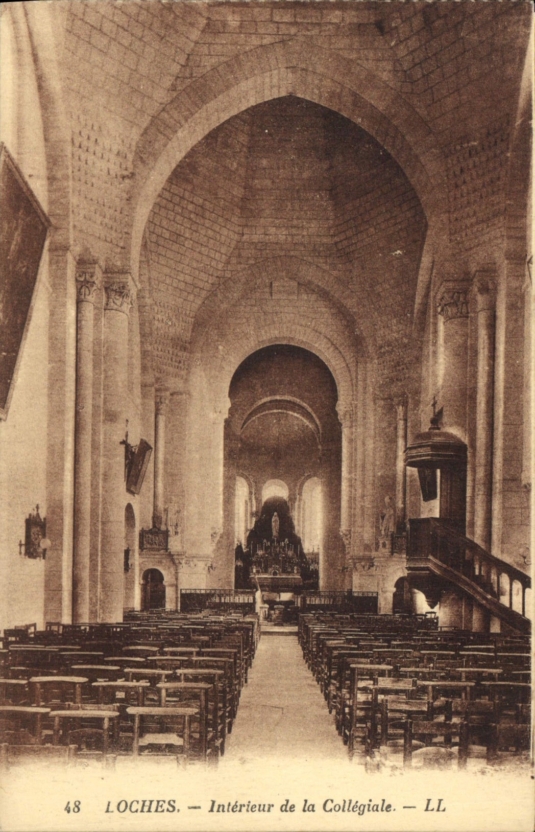 CPA Loches Interieur de la Collegiale 