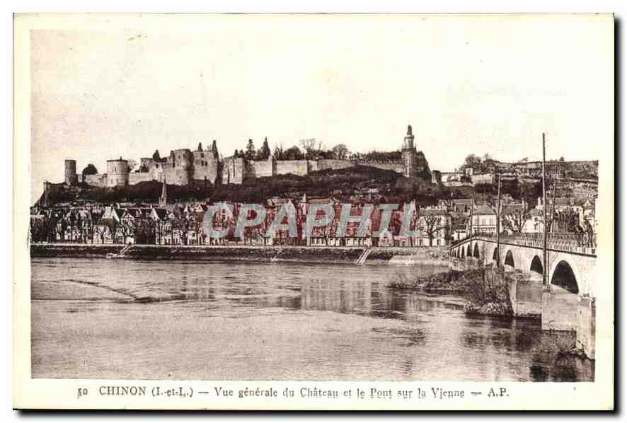 CPA Chinon Vue generale du Chateau et le Pont sur la Vienne 