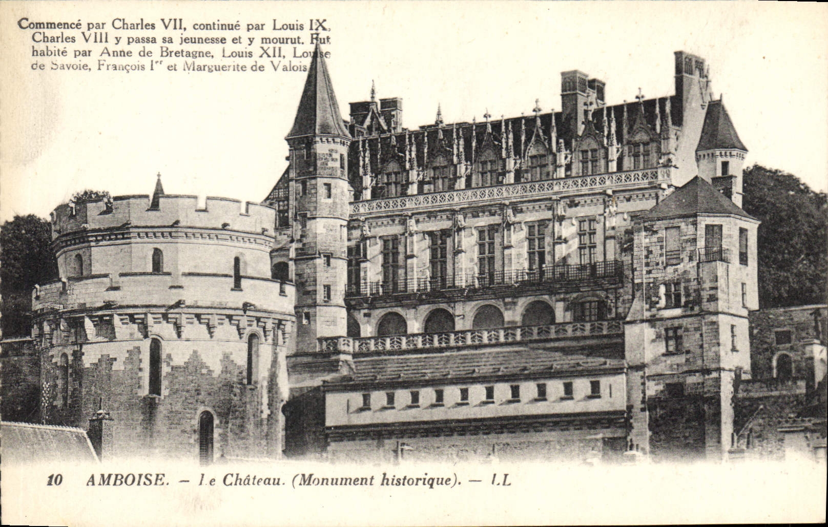 CPA Amboise Le Chateau Monument historique 