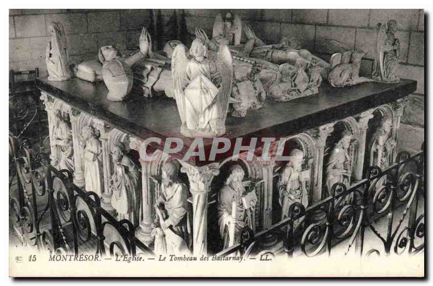 CPA Montresor L'Eglise Le Tombeau des Bastarnay 