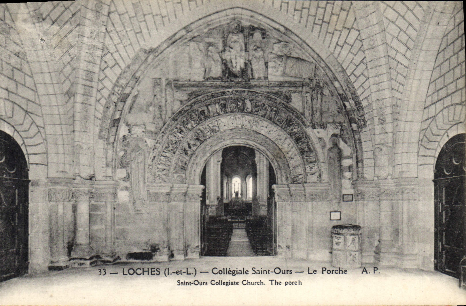 CPA Loches Collegiale Saint Ours Le Porche 