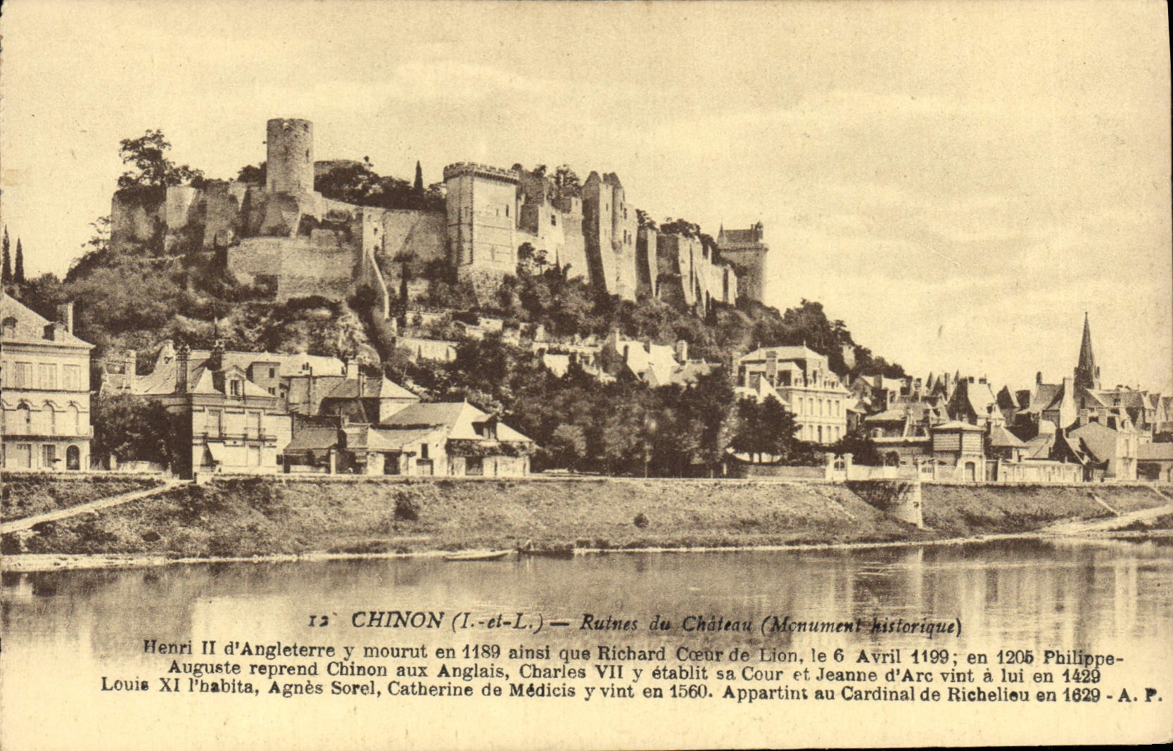 CPA Chinon Ruines du Chateau Monument historique 
