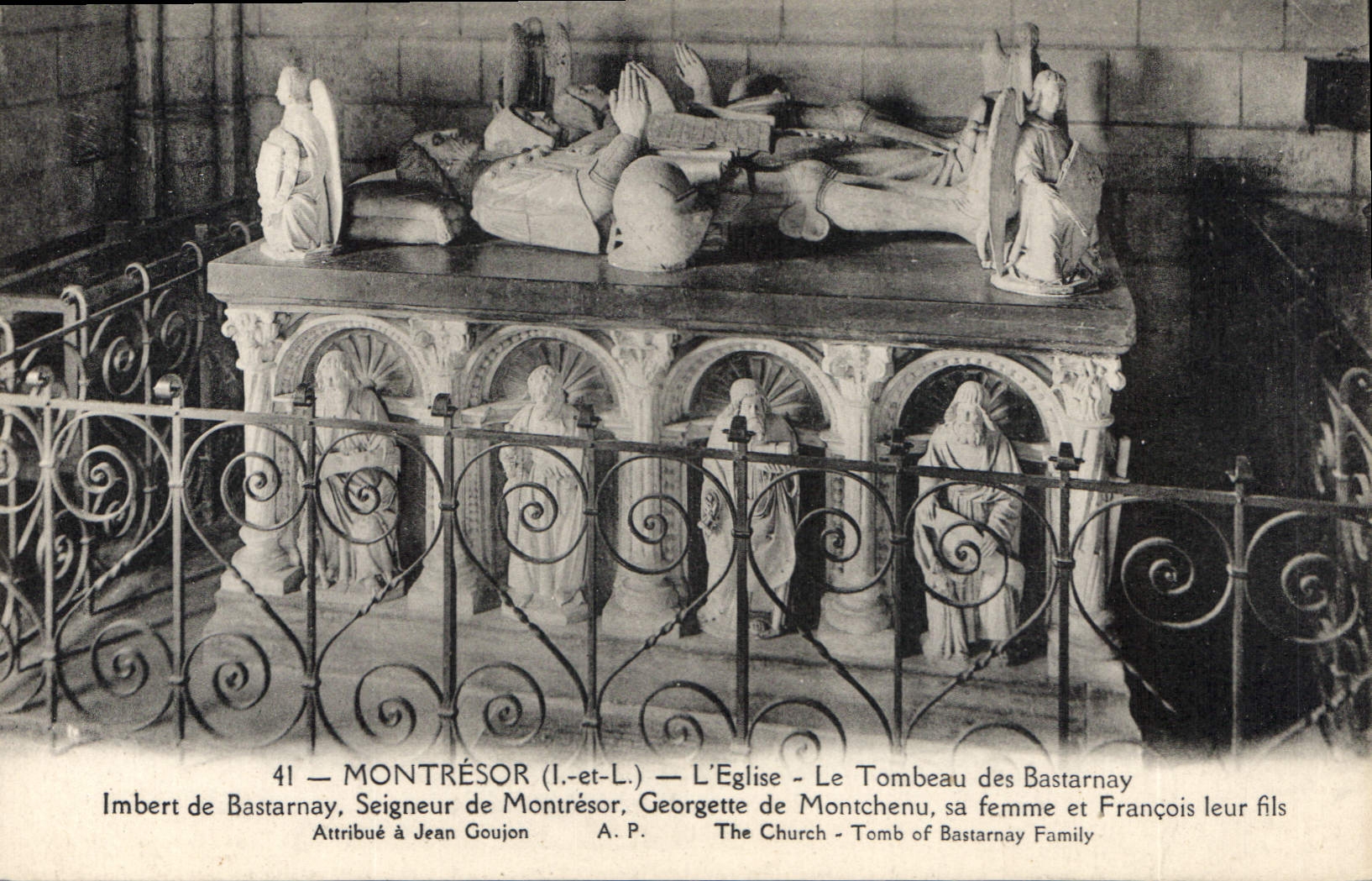CPA Montresor L'Eglise Le Tombeau des Bastarnay 