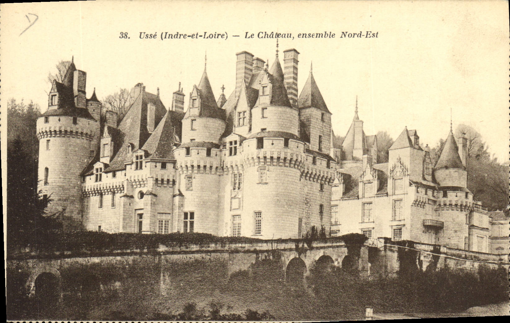 CPA Usse Indre et Loire Le Chateau ensemble Nord Est 