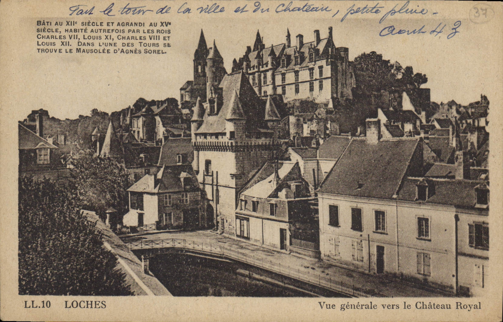 CPA Loches Vue generale vers le Chateau Royal 