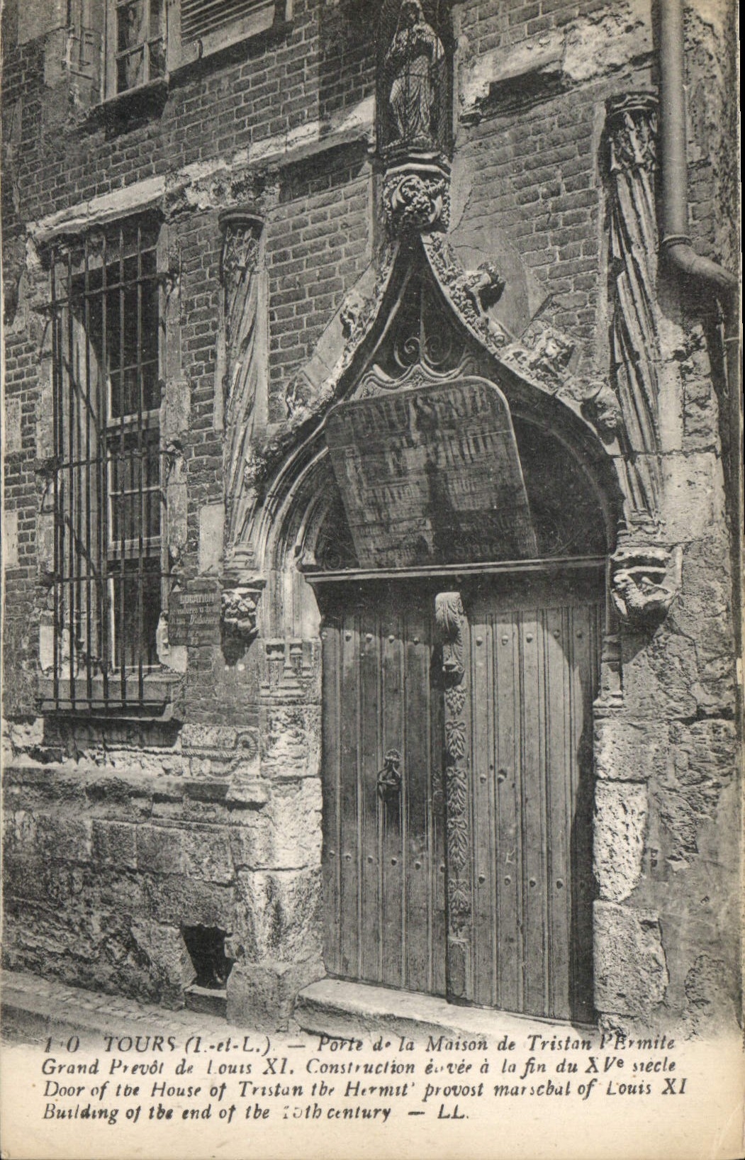 CPA Tours Porte de la Maison de Tristan l'Hermite 