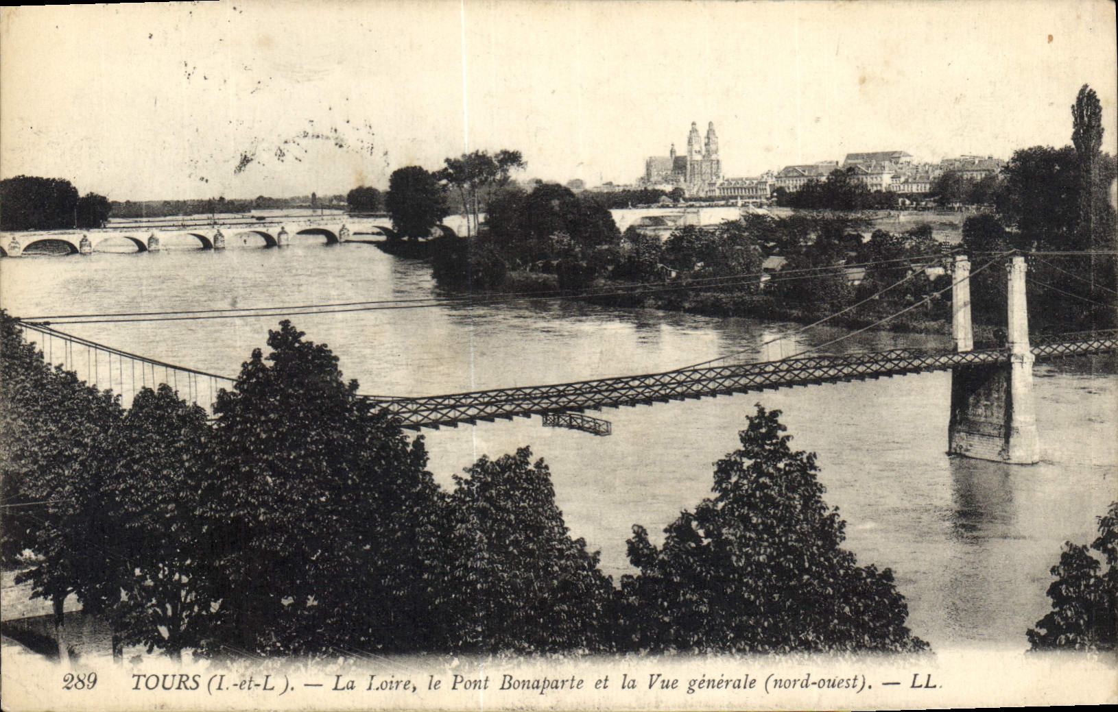 CPA Tours L et L La Loire Le Pont Bonaparte et la Vue generale nord ouest 