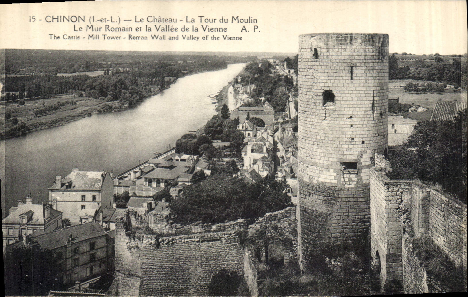 CPA Chinon L et L Le Chateau La Tour du Moulin Le Mur Romain et la Vallee de la Vienne 