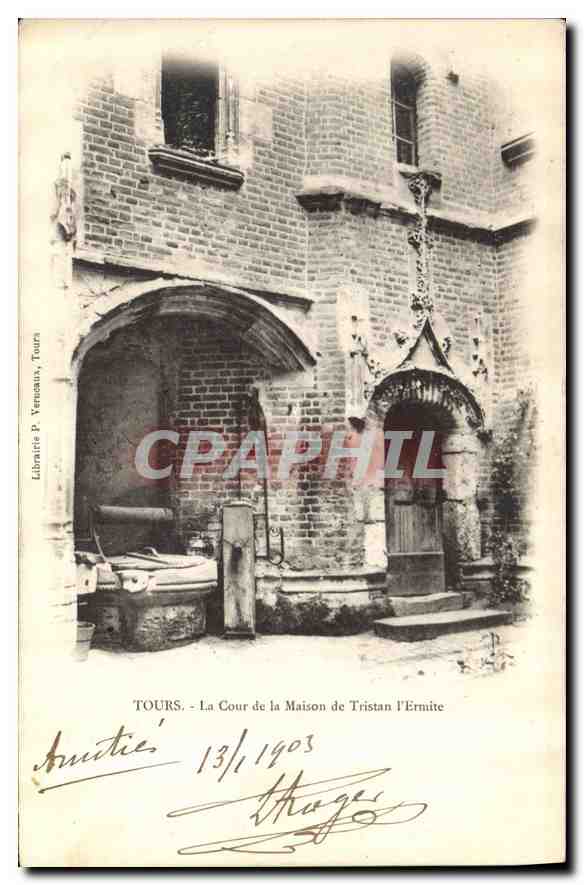 CPA Tours La Cour de la Maison de Tristan l'Ermite 