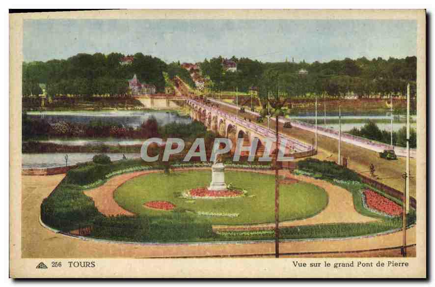 CPA Tours Vue sur le Grand Pont de Pierre 