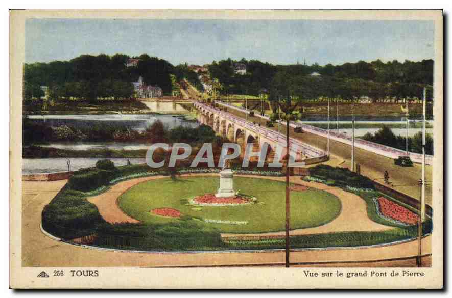 CPA Tours Vue sur le Grand Pont de Pierre 