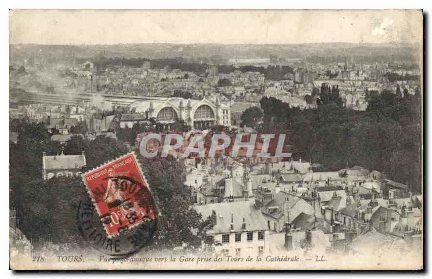 CPA Tours Vue Panoramique vers la Gare prise des Tours de la Cathedrale 