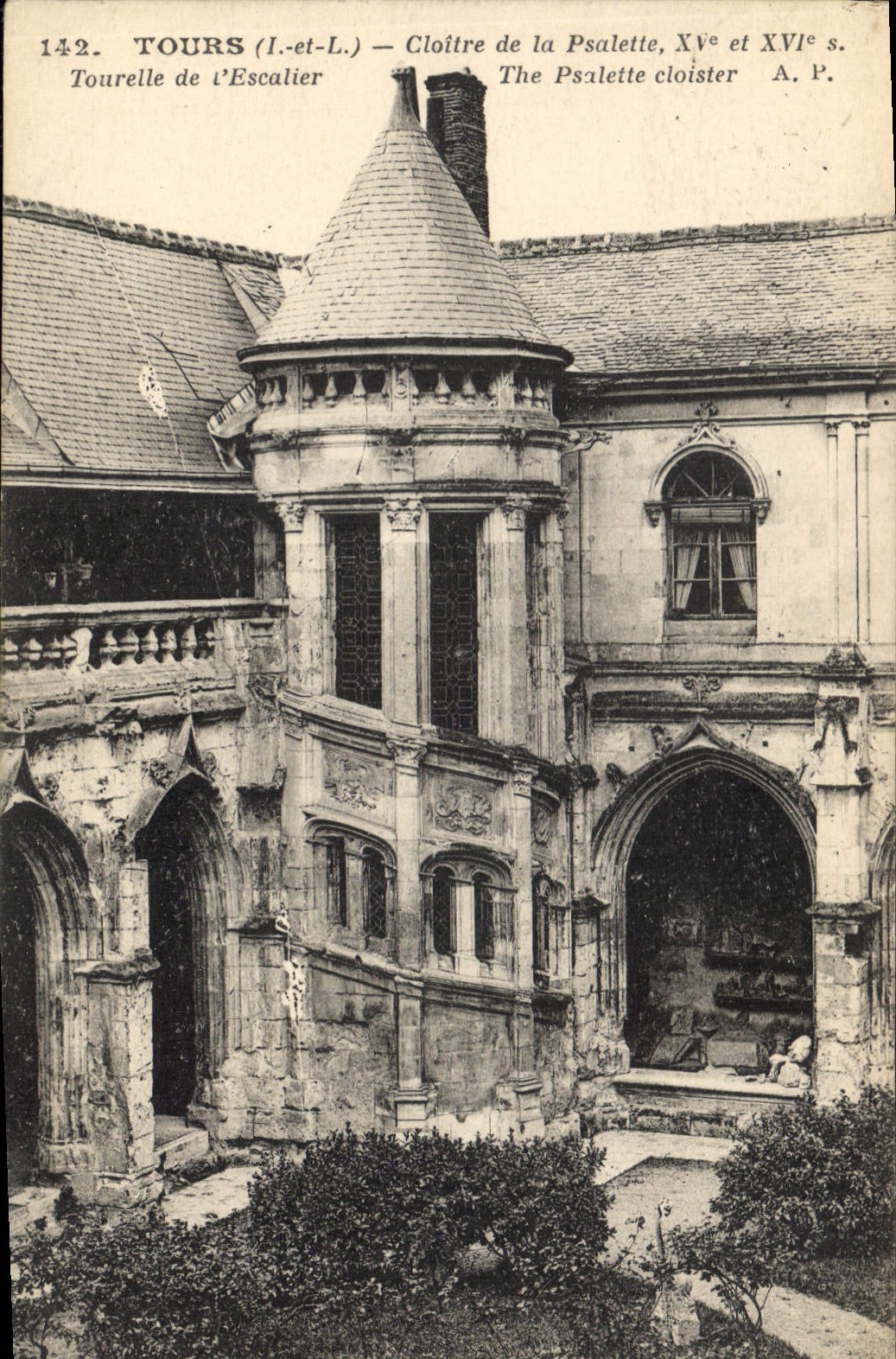 CPA Tours L et L Cloitre de la Psalette XV et XVI Tourelle de l'Escalier 