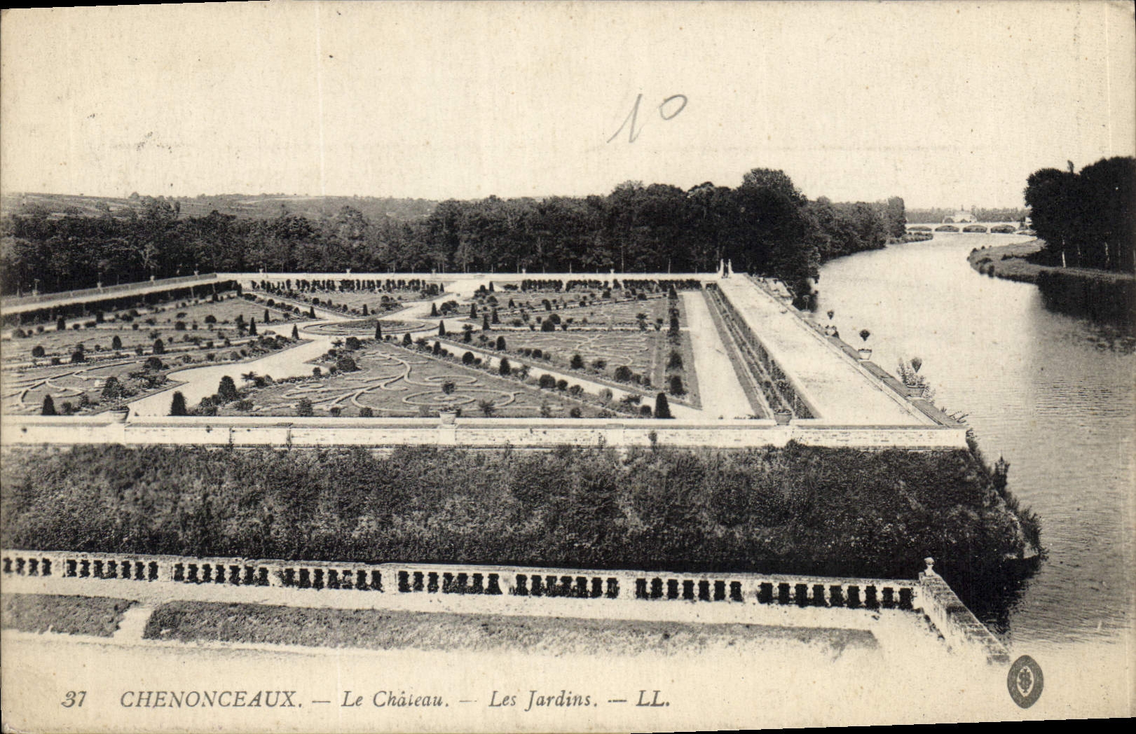 CPA Chenonceaux Le Chateau Les Jardins 