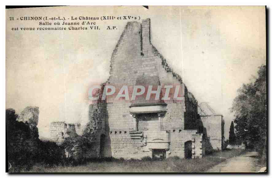 CPA Chinon I et L le Chateau XIII et XV S Salle ou Jeanne d'Arc est venue reconnaitre Charles VII 