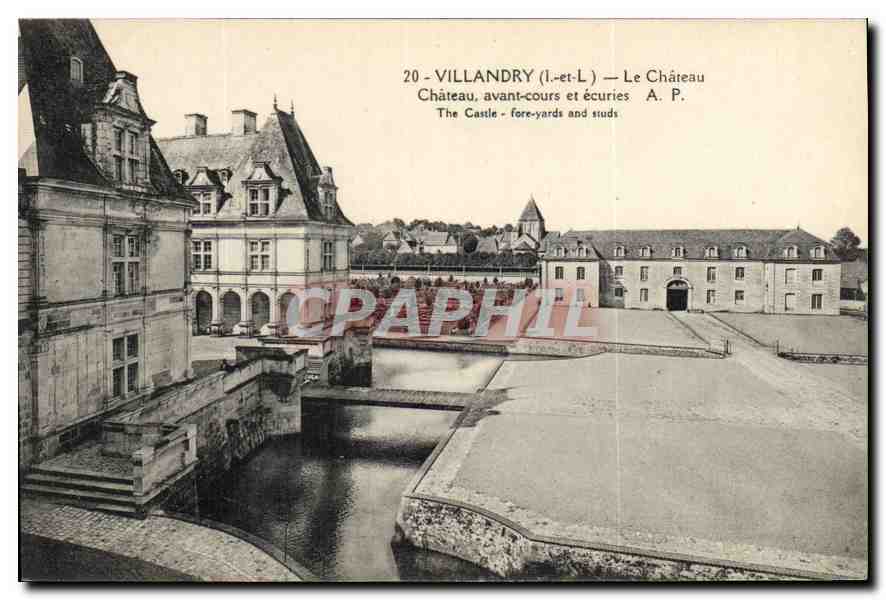 CPA Villandry I et L le Chateau Chateau Avant Cours et Ecuries 
