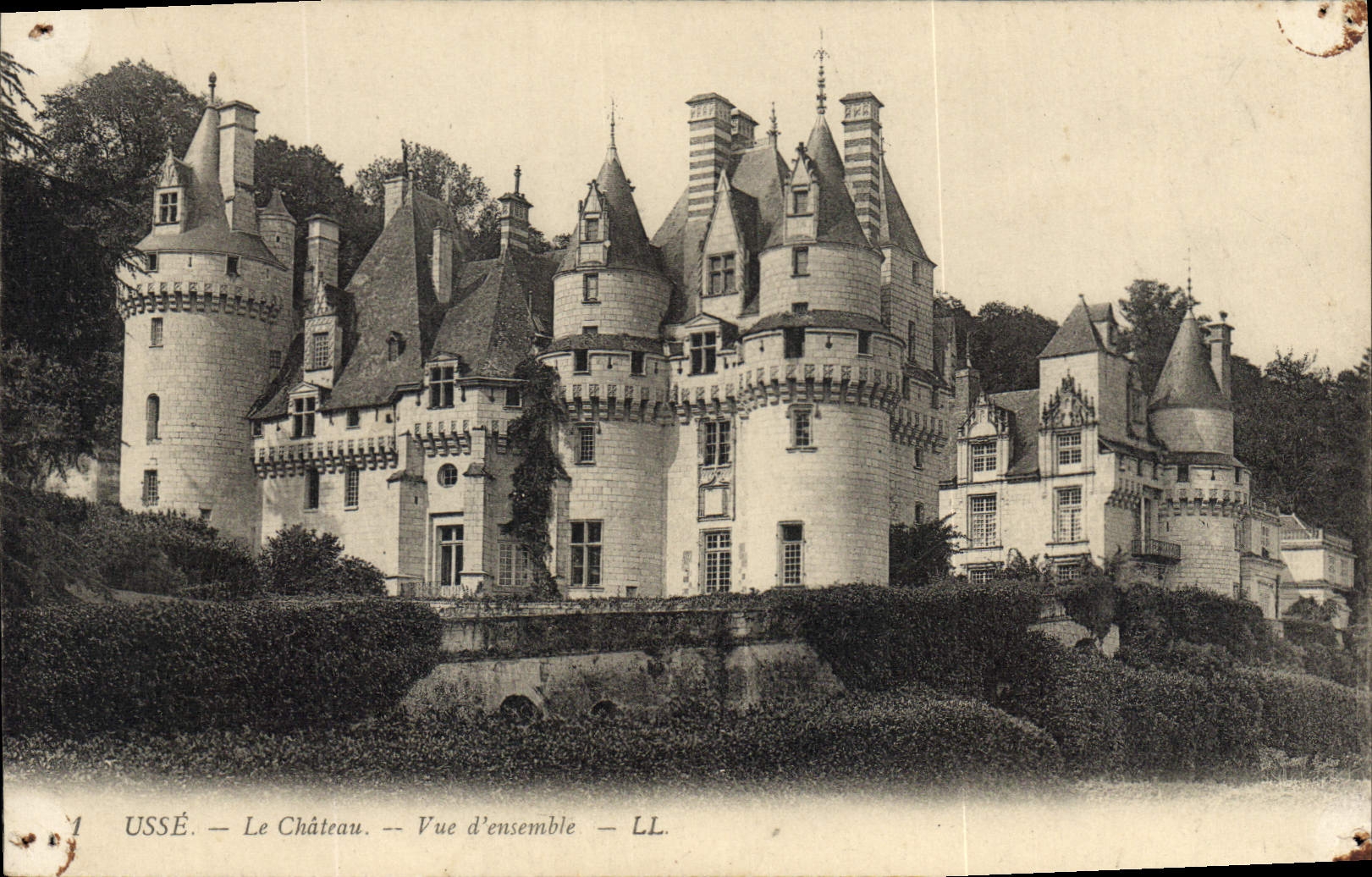 CPA Usse le Chateau vue d'Ensemble 