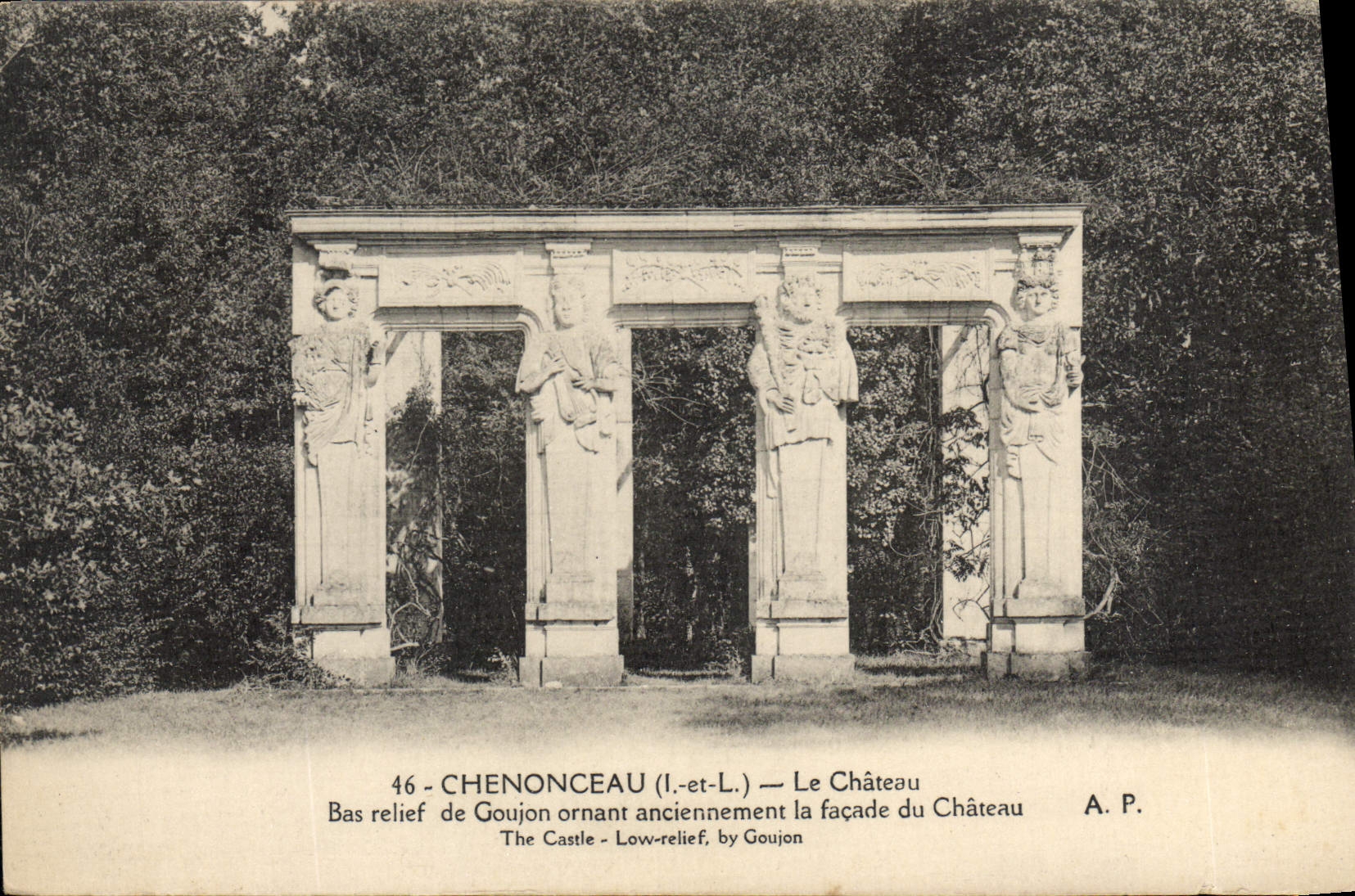 CPA Chenonceau I et L le Chateau Bas Relief de Goujon ornant Anciennement la Facade du Chateau 