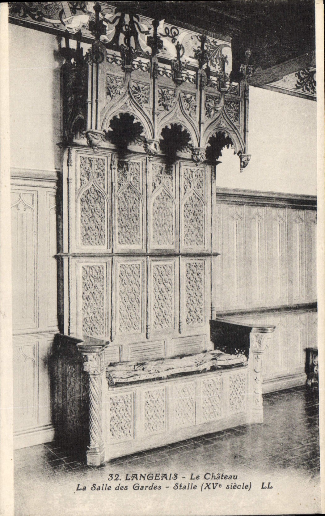 CPA Langeais le chateau la Salle des Gardes Stalle XV siecle 