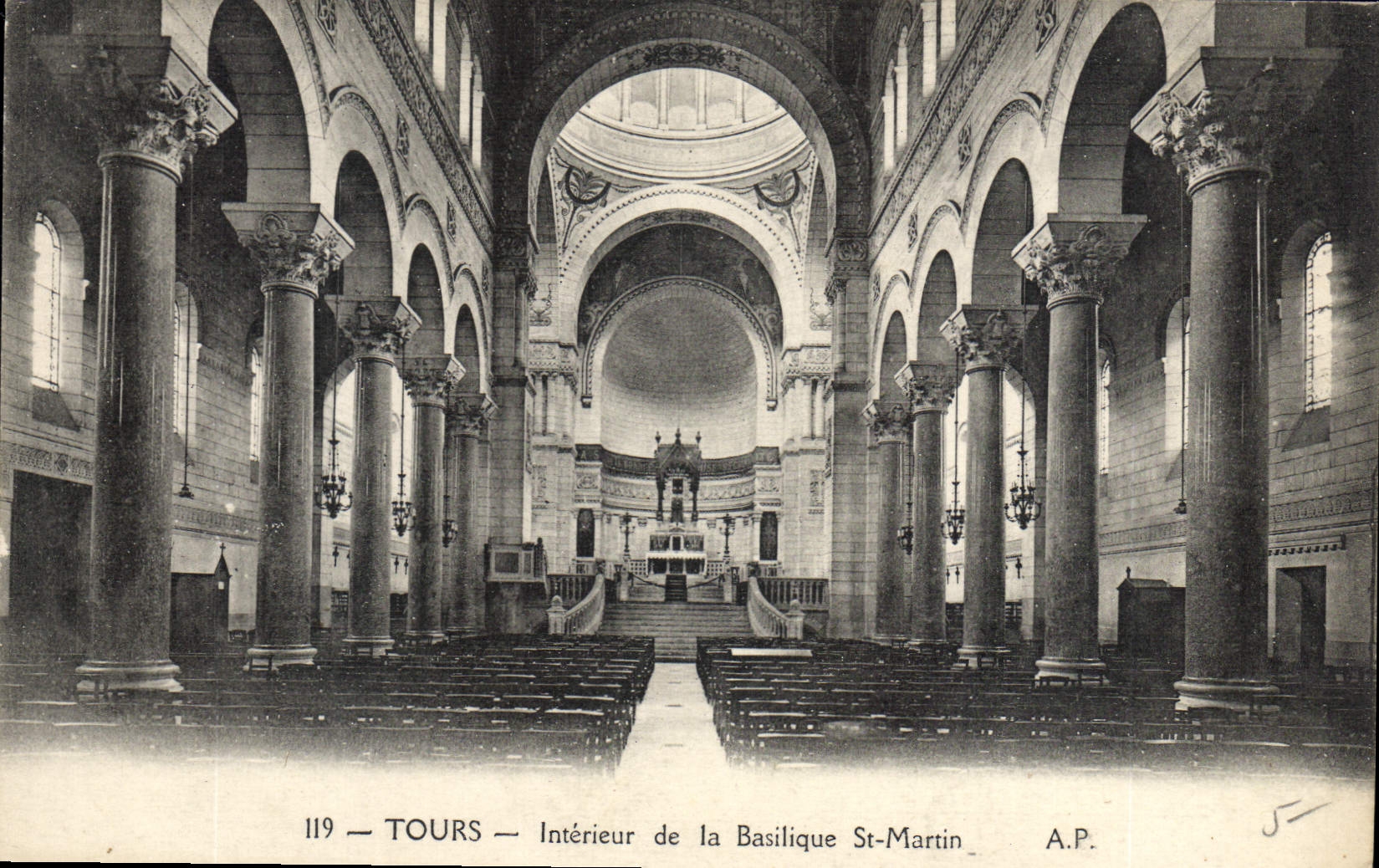 CPA Tours Interieur de la Basilique St Martin 
