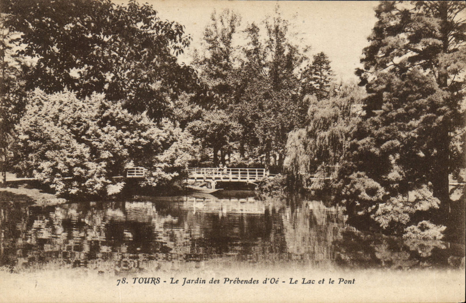 CPA Tours le Jardin des Prebendes d'Oe le Lac et le Pont 
