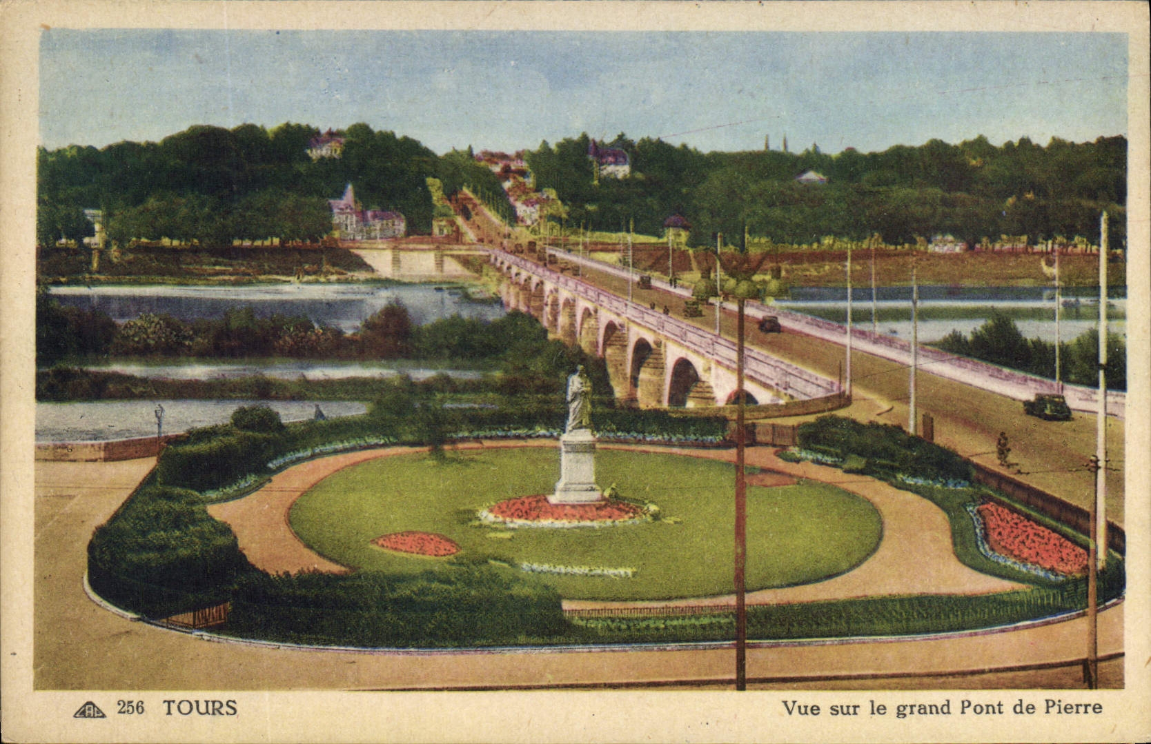 CPA Tours vue sur le Grand Pont de Pierre 