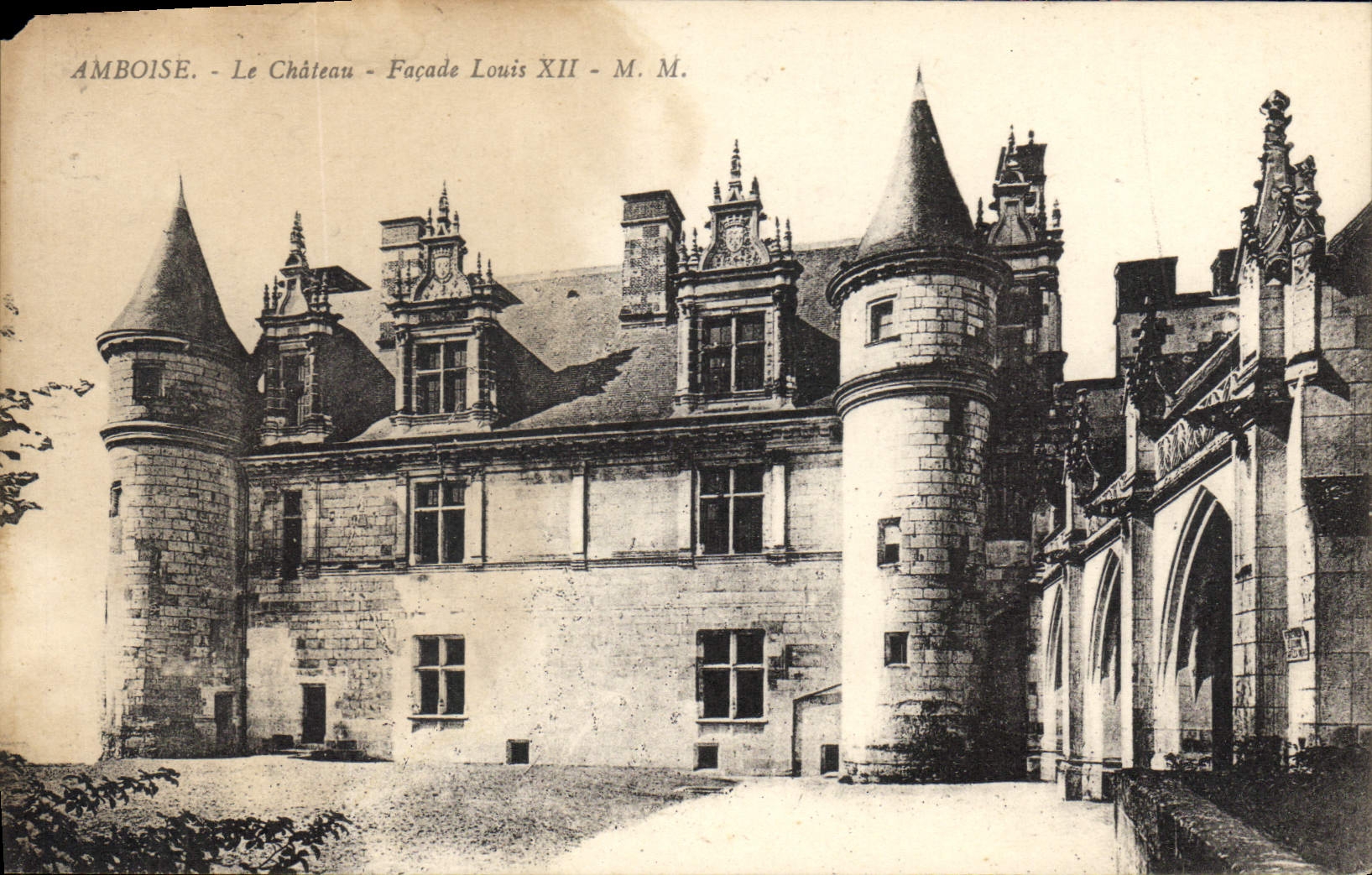 CPA Amboise le Chateau Facade Louis XII 