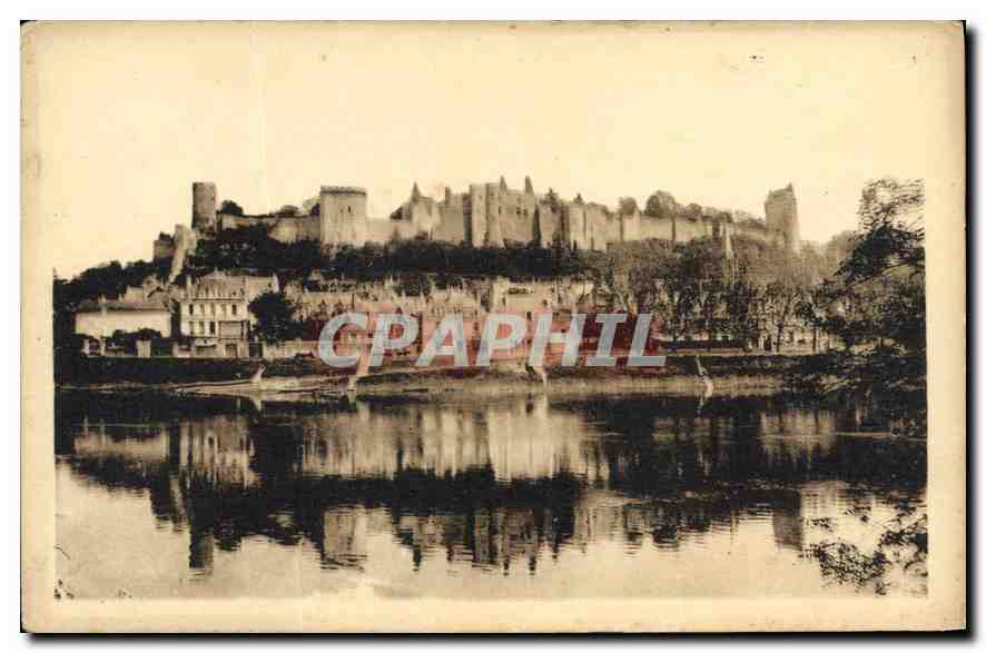 CPA Chinon I et L le Chateau Mon hist Charles VII y recut Jeanne d'Arc en 1429 