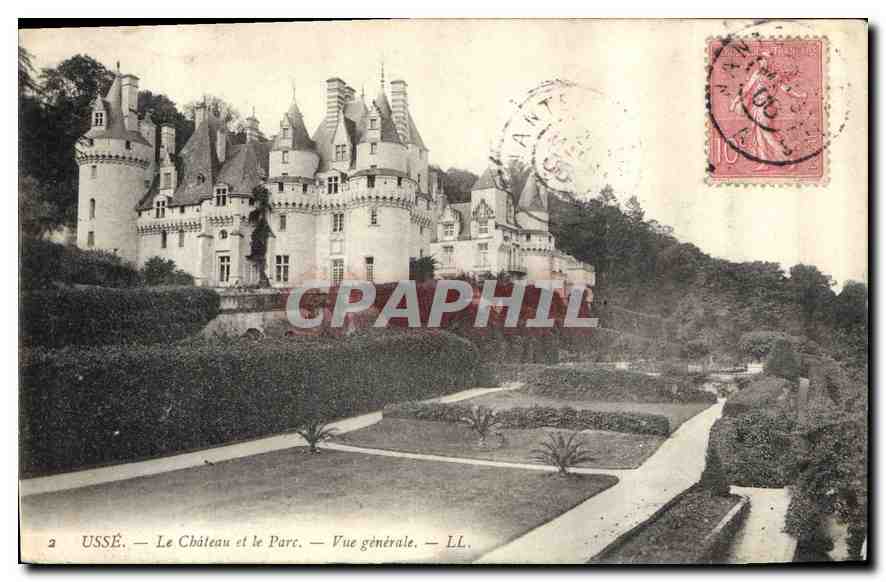 CPA Usee le Chateau et le Parc vue generale 