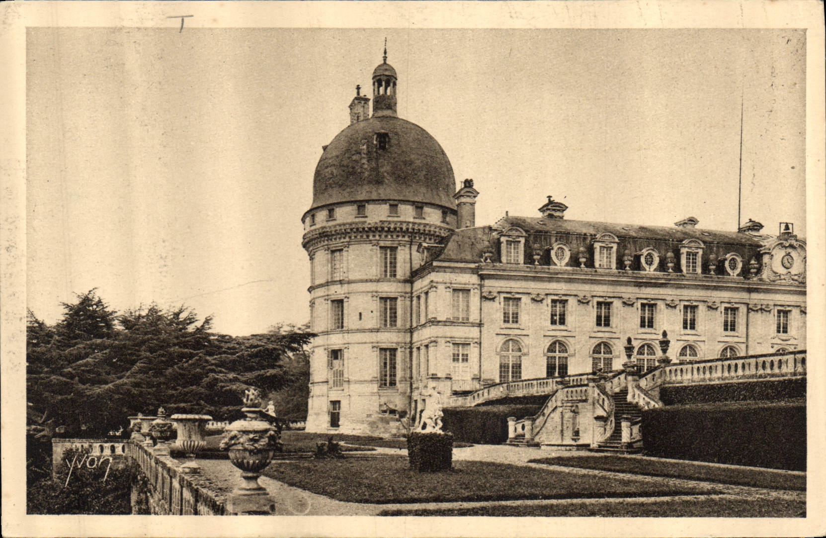 CPA Chateau de Valencay Jardin de Madame la duchesse 