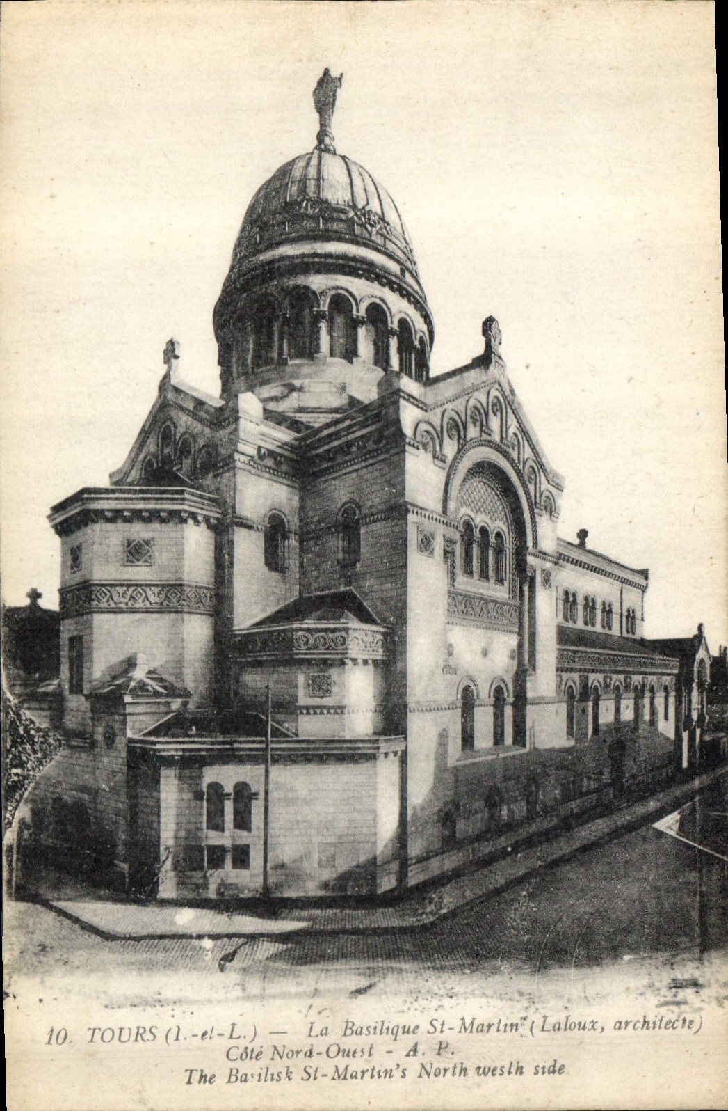 CPA Tours I et L la Basilique St Martin Laloux architecte Cote Nord Ouest 
