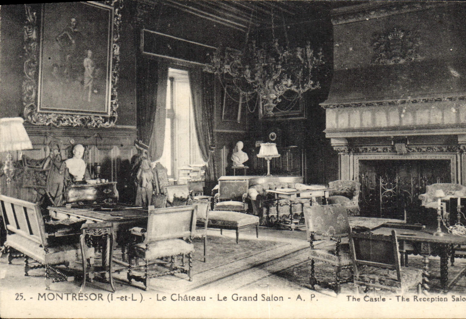 CPA Montresor I et L le Chateau le Grand Salon 