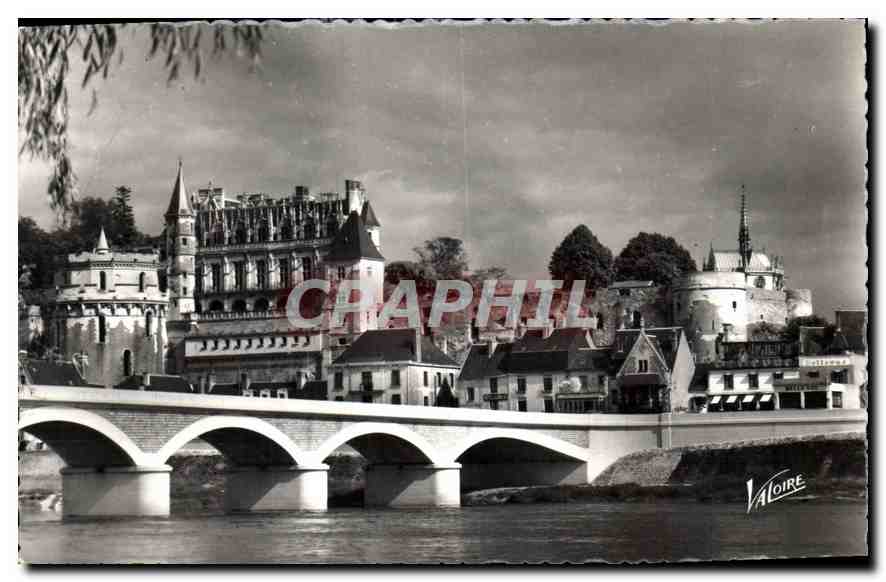 CPA Les Merveilles du Val de Loire Amboise Indre et Loire le Chateau XV siecle son enceinte et la Ch