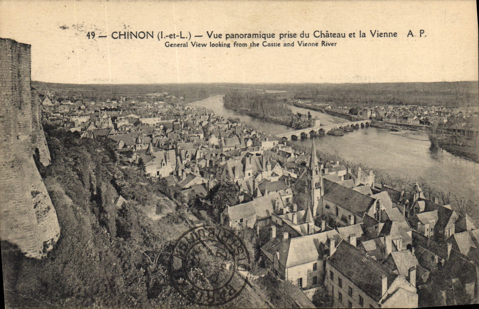 CPA Chinon I et L vue panoramique prise du chateau et la Vienne 