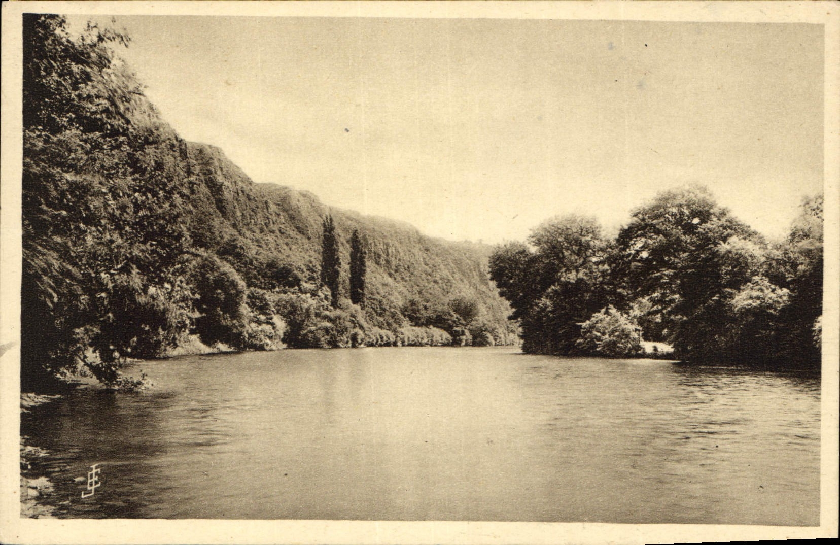 CPA La Suisse Normande Clecy Calvados L'Orne et la Houle 