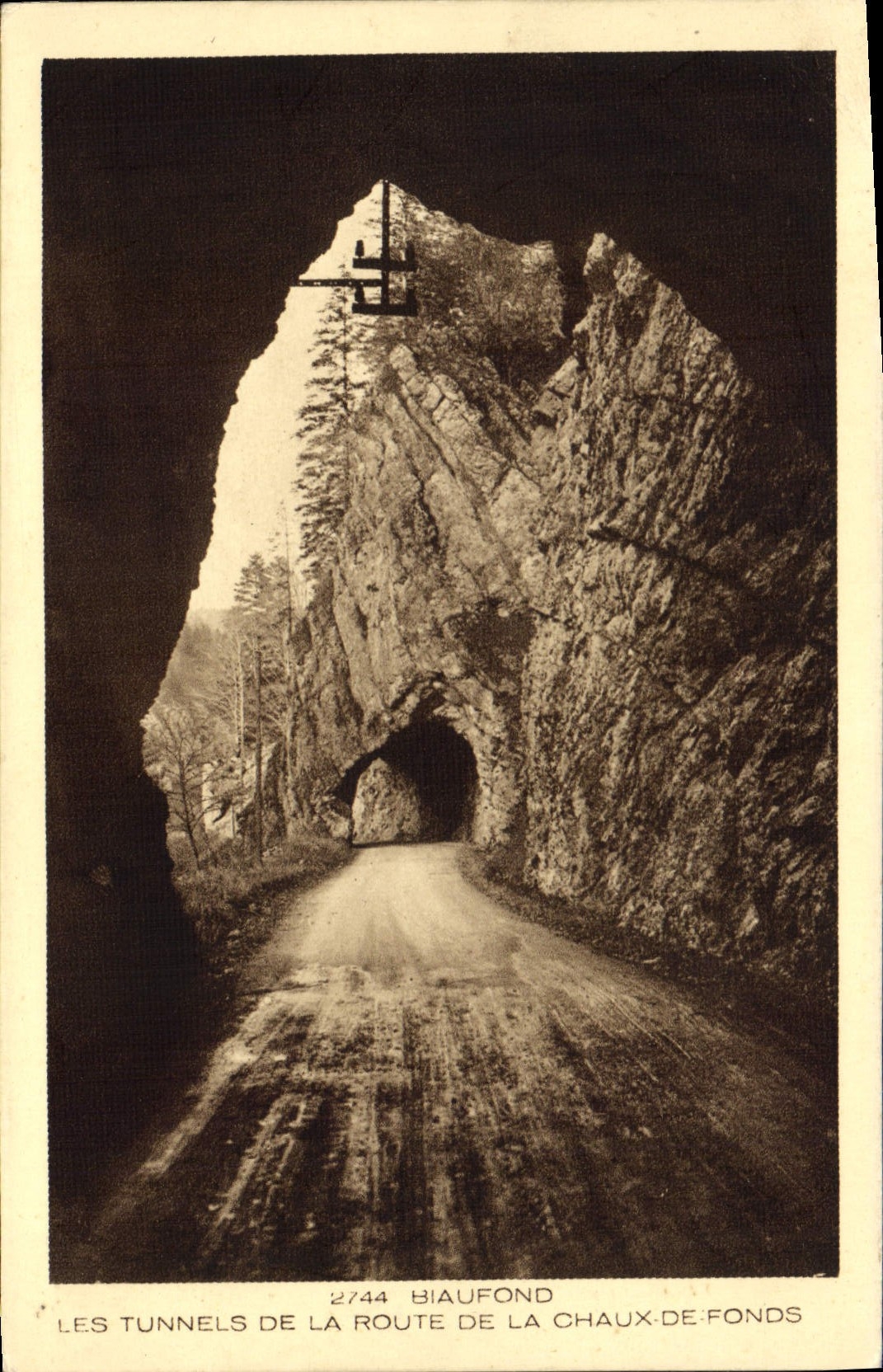 CPA Biaufond Les Tunnels de la Route de la Chaux de Fonds 