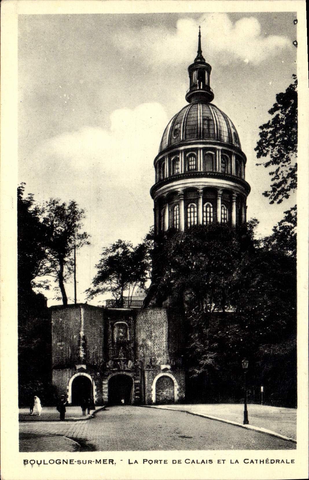 Boulogne-sur-Mer — Die Pforte von Calais und die Kathedrale — Verleger unbekannt