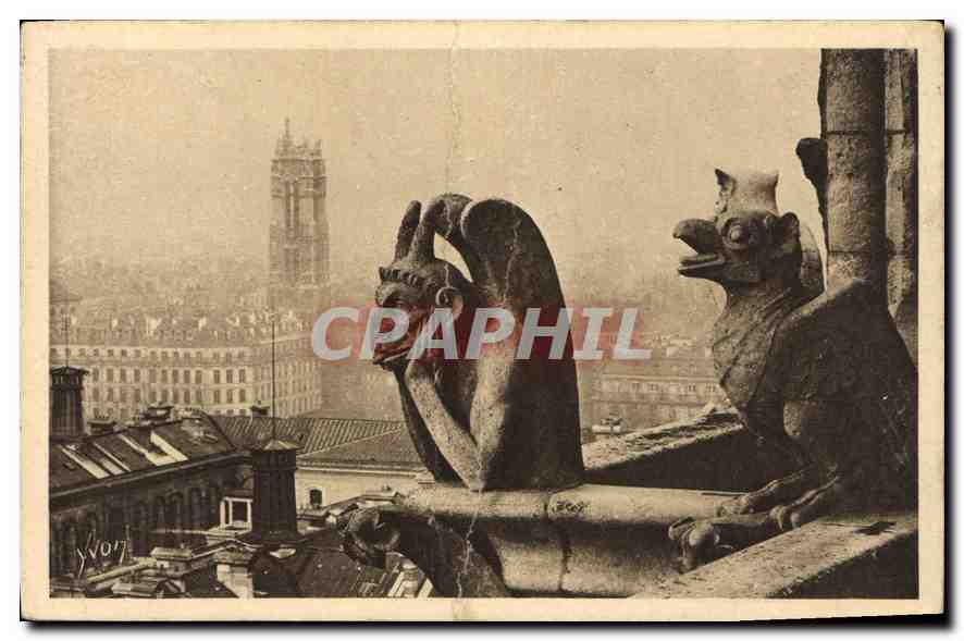 CPA Paris en flanant Notre Dame de Paris Detail de la Facade Ouest Chimere A Gauche la Tour Saint Ja