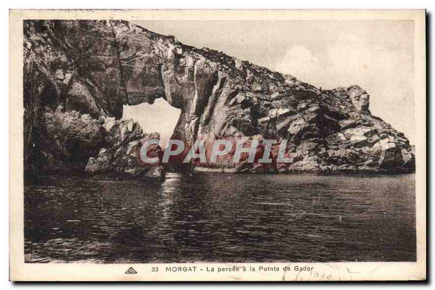 CPA Morgat La percee a la Pointe de Gador 
