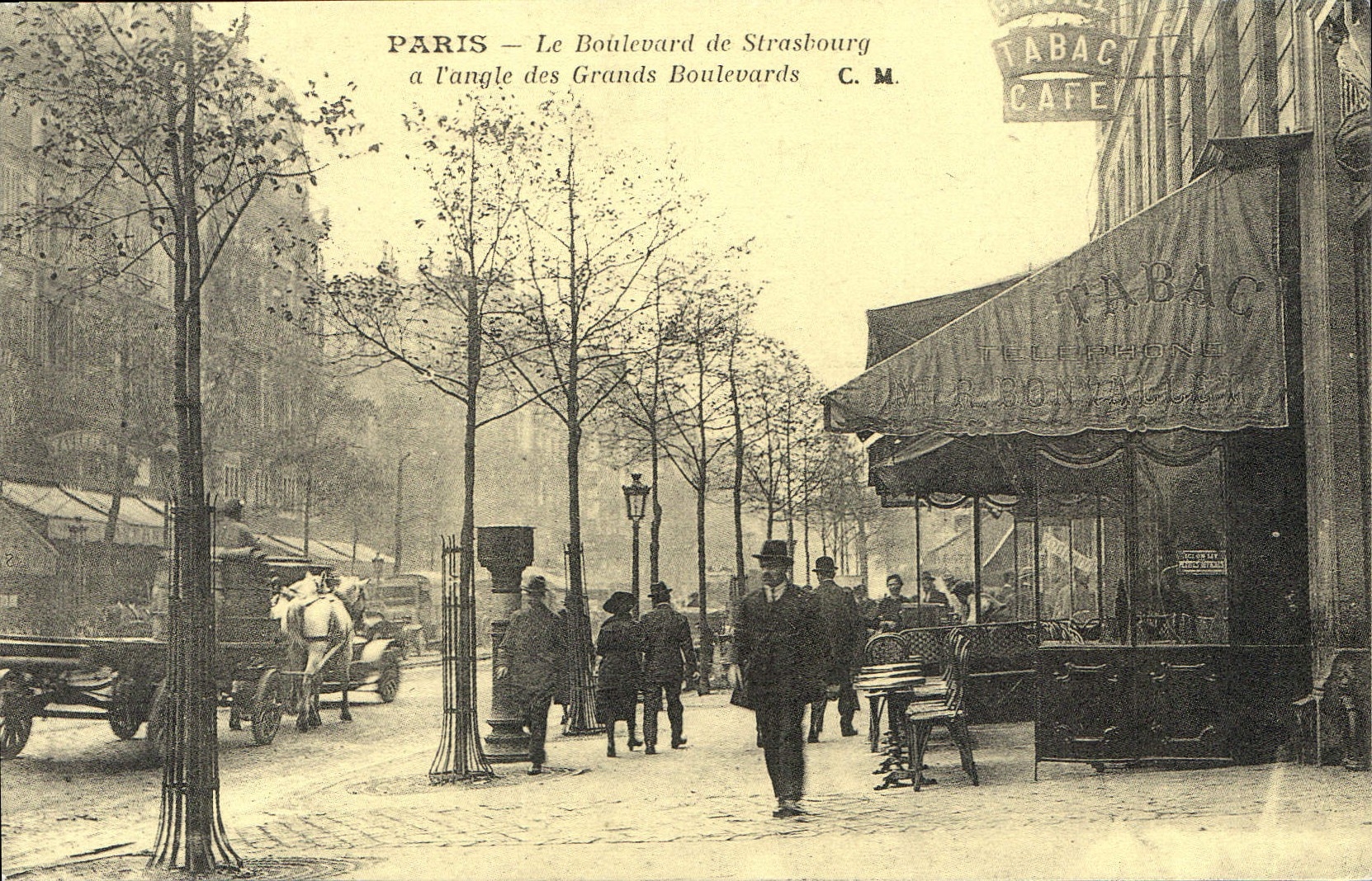 REPRO Paris Le Boulevard de Strasbourg a l'angle des Grands Boulevards 