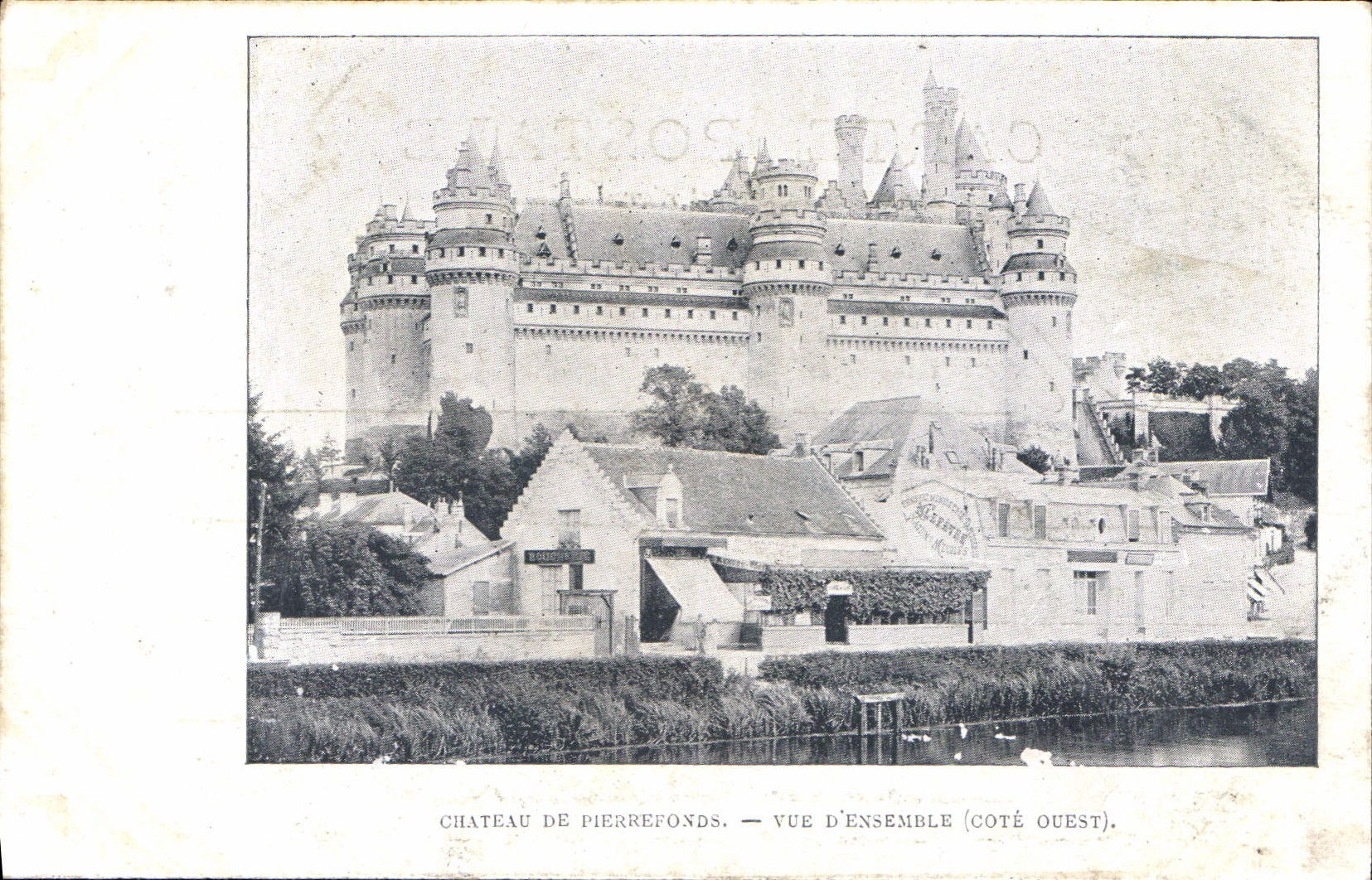 CPA Chateau de Pierrefonds Vue d'Ensemble cote ouest 