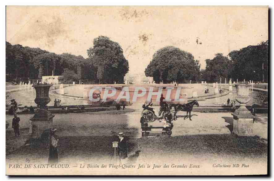 CPA Parc de Saint Cloud Le Bassin des Vingt Quatre Jets le Jour des Grandes eaux 