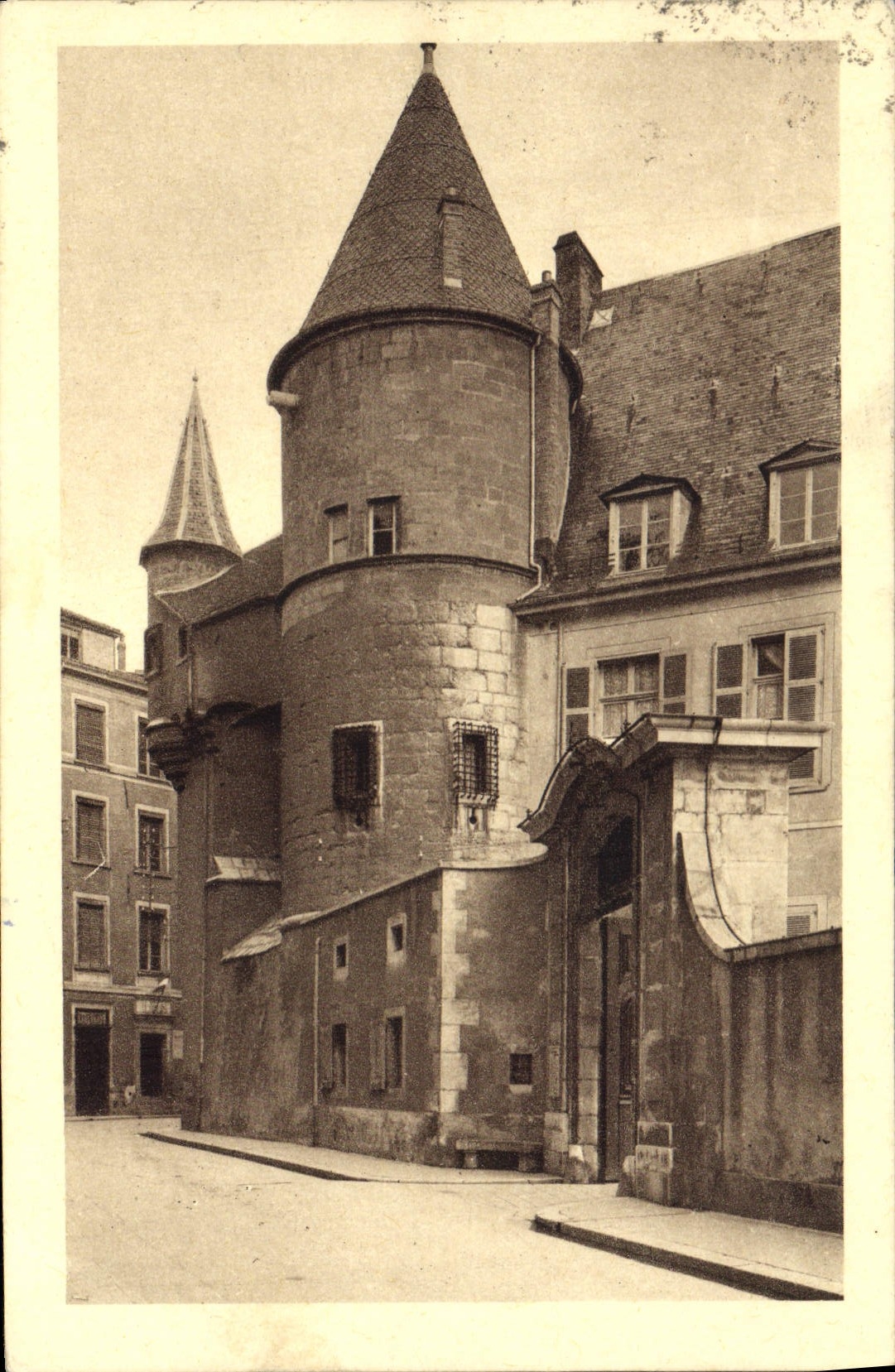 Grenoble — Tour de l'Hôtel de Ville — Braun & Cie, Imp. Messageros, Grenoble