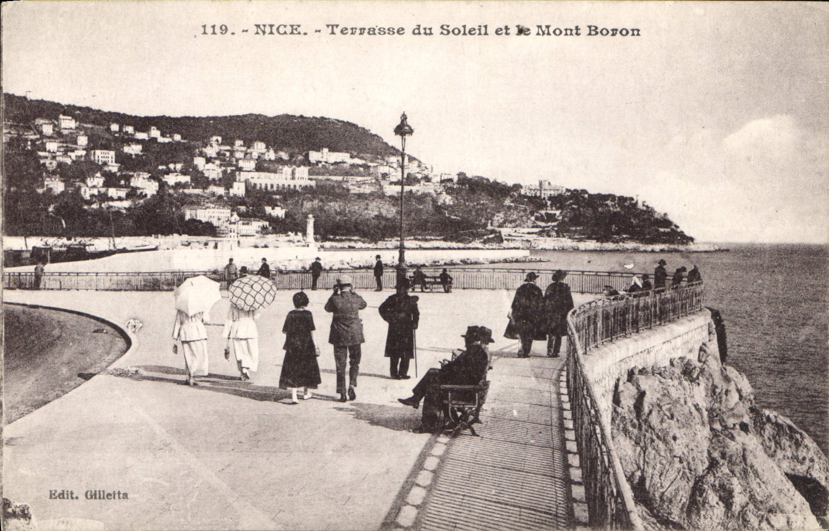 CPA Nice Terrasse du soleil et le Mont Boron 