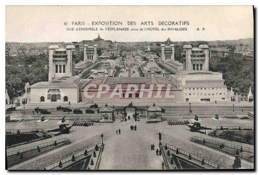 Paris - Exposition des Arts Décoratifs - Vue d'ensemble de l'Esplanade prise de l'Hôtel des Invalides