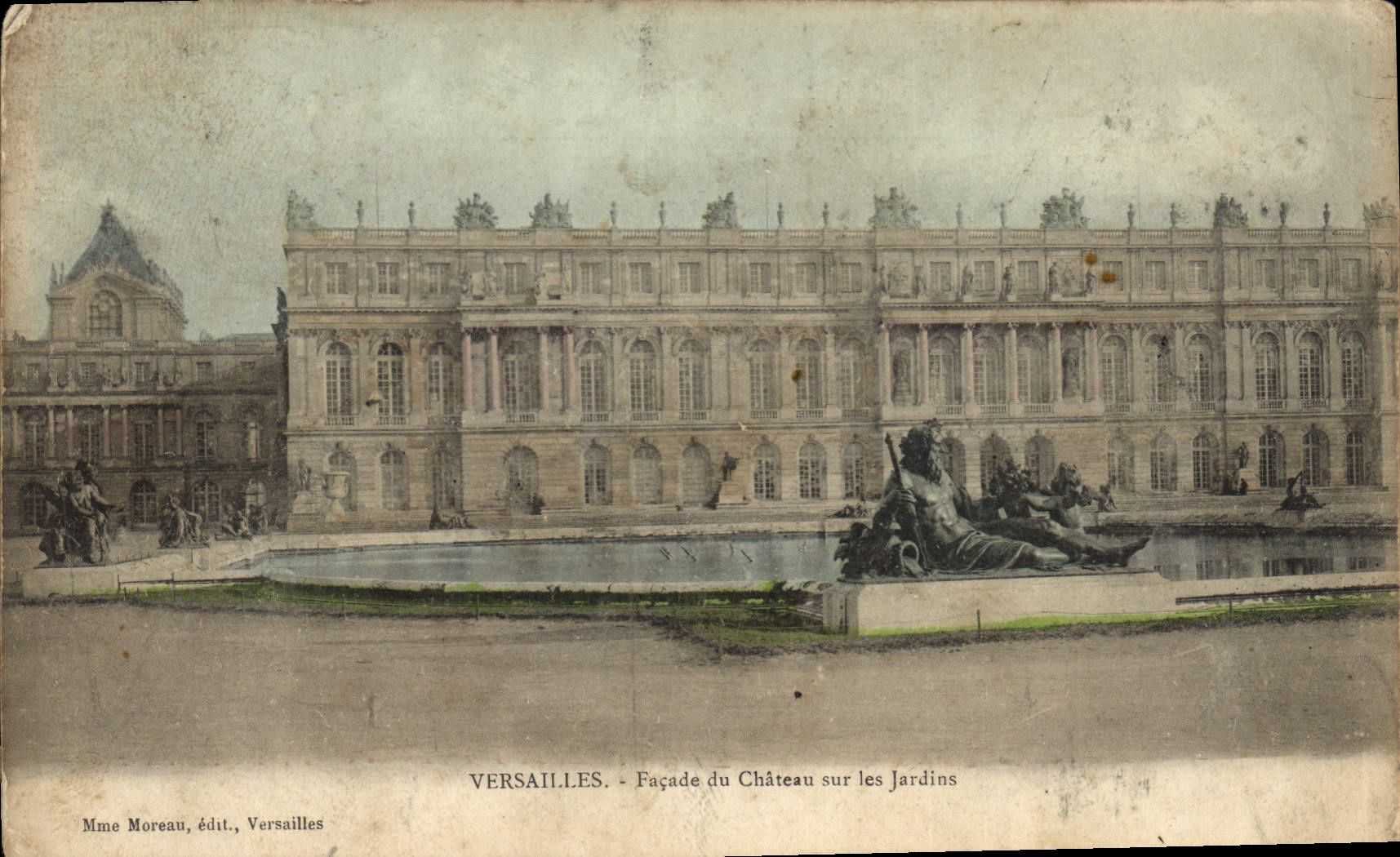 Versailles - Façade du Château sur les Jardins — Mme Moreau, édit., Versailles