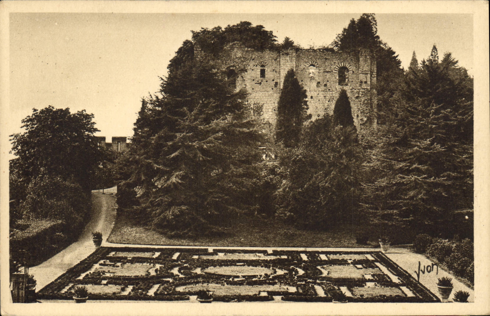 CPA La Douce France Chateaux de la Loire Langeais Indre et Loire Le Chateau Les Ruines 