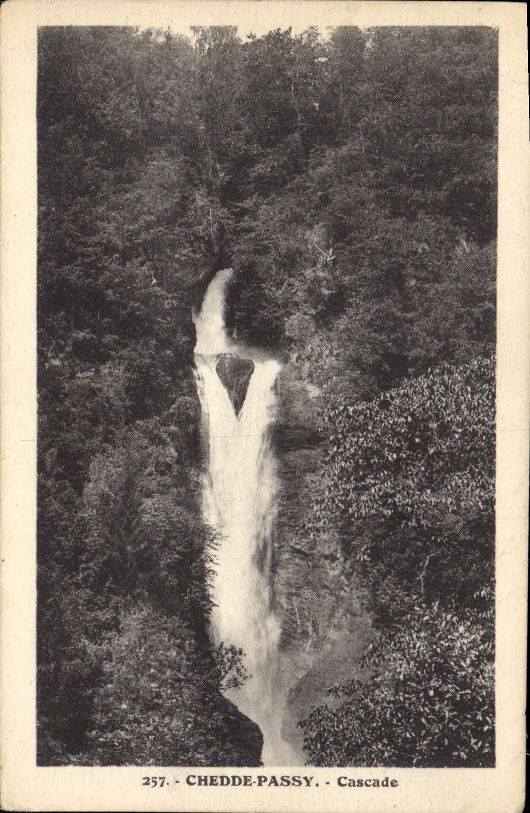 Chedde-Passy — Cascade — L. Morand, phot. (Hauts-Savoie) n°257