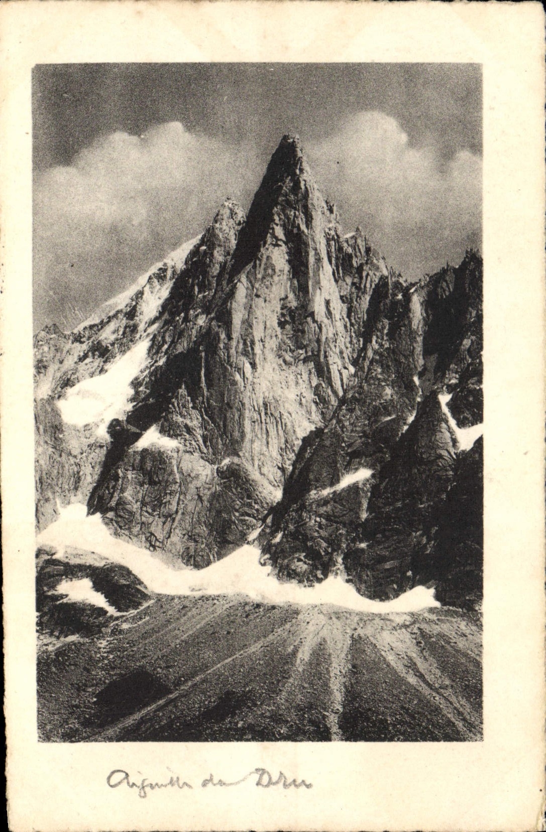 Aiguille du Drû — Chamonix-Mont-Blanc — G. Tairrau, phot-éd.
